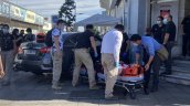 Funcionario de la PDI fue apuñalado en Santiago Centro, lo llevaban al hospital y chocaron Funcionario de la PDI fue apuñalado en Santiago Centro, lo llevaban al hospital y chocaron