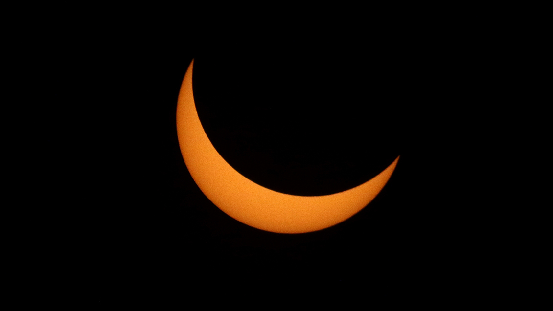 No importó la lluvia ni las nubes: Chile volvió a emocionarse con un nuevo eclipse total de sol