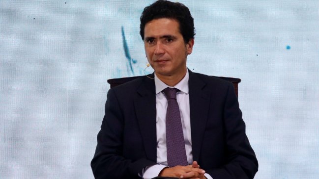 Gobierno descartó salida de Briones... por hoy