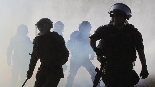 Contraloría propuso suspender a dos generales activos de Carabineros por sus roles en las protestas