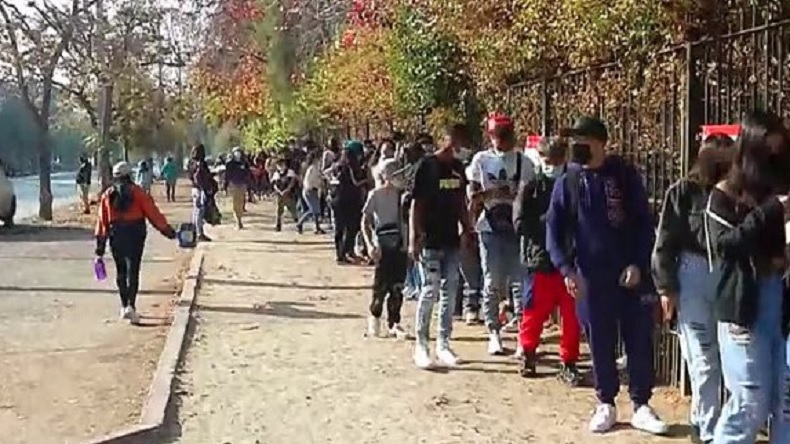 Reapertura de Fantasilandia, con más de 8.000 casos diarios de Covid en Chile, provocó indignación Reapertura de Fantasilandia, con más de 8.000 casos diarios de Covid en Chile, provocó indignación