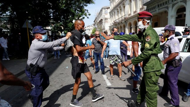   DC solidarizó con el pueblo cubano, condenó dichos de Díaz-Canel y rechazó el bloqueo 