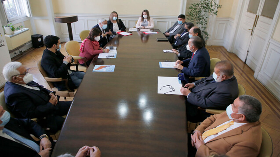 Convención Constitucional: Mesa directiva hizo acto de desagravio al mundo evangélico