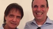 Roberto Carlos despide a su fallecido hijo con emotivo video Roberto Carlos despide a su fallecido hijo con emotivo video
