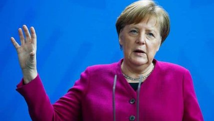   Entre aplausos, Merkel se despidió de la UE tras 107 cumbres 