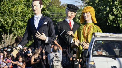   Gigantes del Ñuble: Marionetas de Claudio Arrau, Marta Colvin y Gonzalo Rojas recorrieron las calles de Chillán 