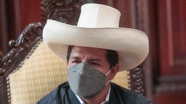 Oposición peruana presentará acusación constitucional para destituir a Pedro Castillo