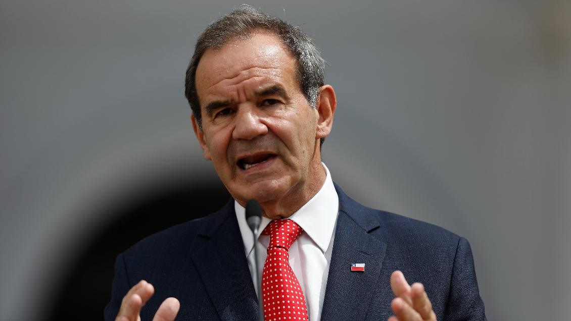 Andrés Allamand renunció a la Cancillería y anunció su retiro de la política nacional