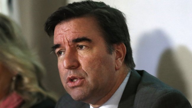 Boric le pidió la renuncia al director del SII, Fernando Barraza, y nombró en su lugar a Hernán Frigolett