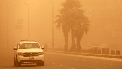   Un muerto y más de 5.000 hospitalizados por gran tormenta de arena en Irak 