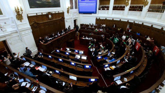 Cadem: Confianza en la Convención llega a un 40%, su punto más bajo desde su instalación