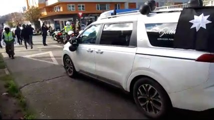   Con resguardo de Carabineros salió desde el SML la carroza fúnebre del trabajador mapuche asesinado 