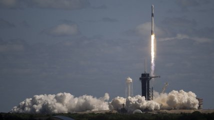   Nave Crew-5 de la NASA y SpaceX se acopló con éxito a la Estación Espacial Internacional 