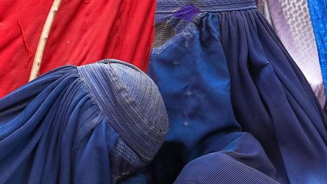 Los talibanes vuelven a prometer la reapertura de las escuelas femeninas