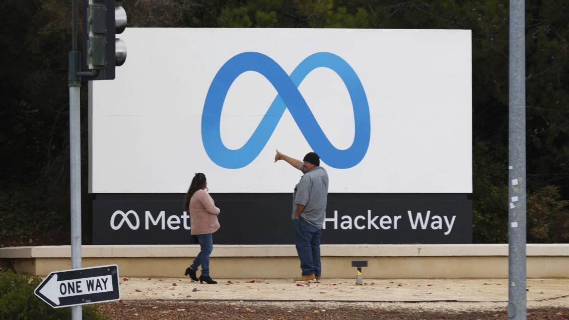 Meta despidió a una veintena de empleados por 