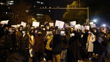  Masivas protestas en las principales ciudades chinas contra la estrategia 