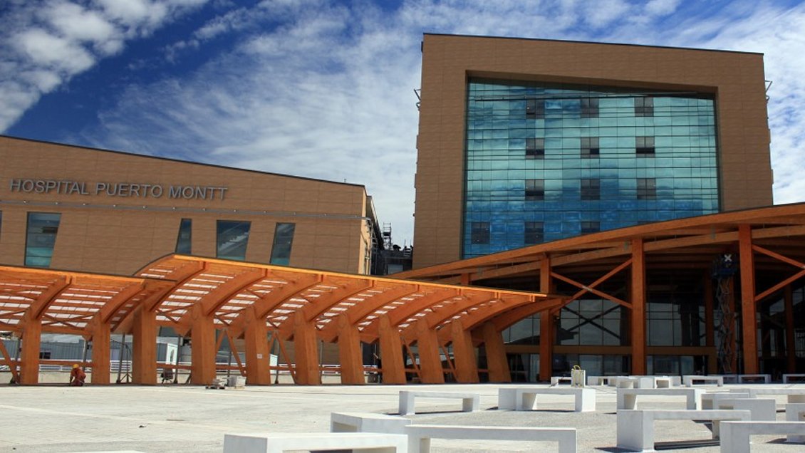 Familia de joven que murió tras esperar 12 horas por atención médica se querelló por cuasidelito de homicidio Familia de joven que murió tras esperar 12 horas por atención médica se querelló por cuasidelito de homicidio