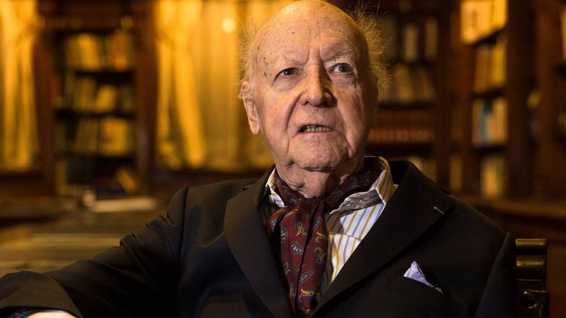 Gobierno declaró duelo oficial por la muerte de Jorge Edwards Gobierno declaró duelo oficial por la muerte de Jorge Edwards