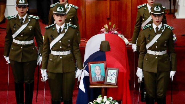 General Yáñez en el funeral de la carabinera Olivares: 