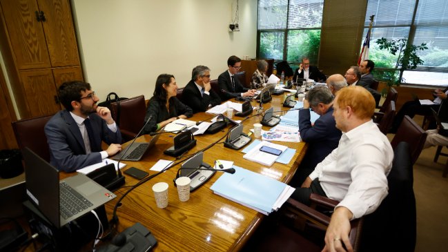 Comisión de Hacienda del Senado despachó el royalty minero