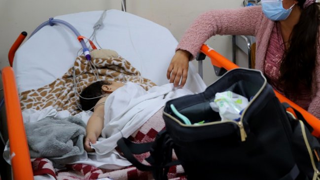 Demanda por camas pediátricas aumentó 158% respecto de años prepandémicos