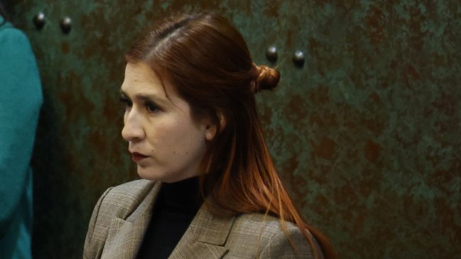 UDI presenta censura a diputada Pérez por polémico convenio entre su pareja y exseremi