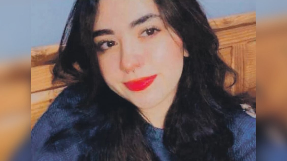 Familiares de joven fallecida tras cirugía bariátrica se manifestaron en el frontis de clínica de Antofagasta