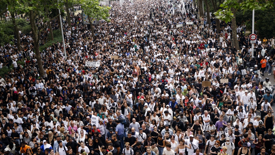 Gobierno francés pidió no generalizar sobre la policía por caso concreto de joven asesinado