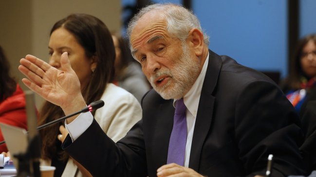 Montes y el lío de dineros en el Minvu: 