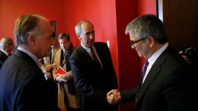 Pacto fiscal: Ministro Marcel entregó propuesta a la CPC y ésta la consideró 
