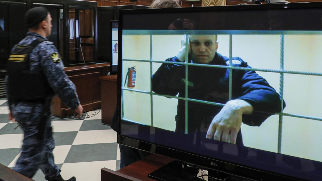 Tras recibir otros 19 de años de cárcel, Alexéi Navalni cree que nunca será libre Tras recibir otros 19 de años de cárcel, Alexéi Navalni cree que nunca será libre
