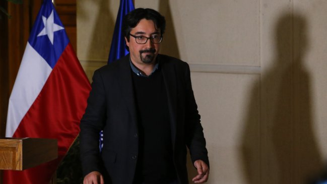 Renunció la mesa directiva de Revolución Democrática