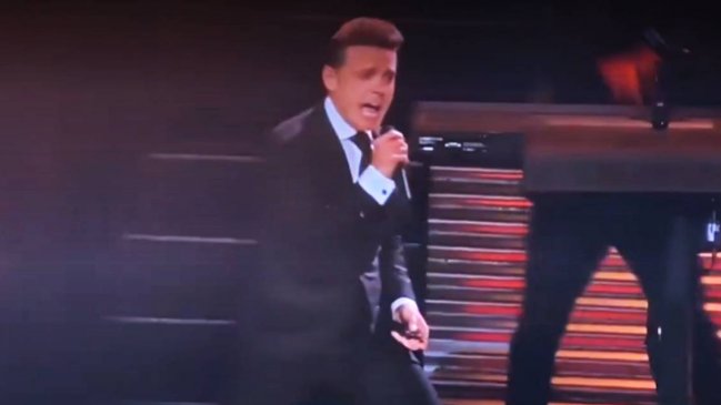 Así comenzó el concierto de Luis Miguel en Movistar Arena