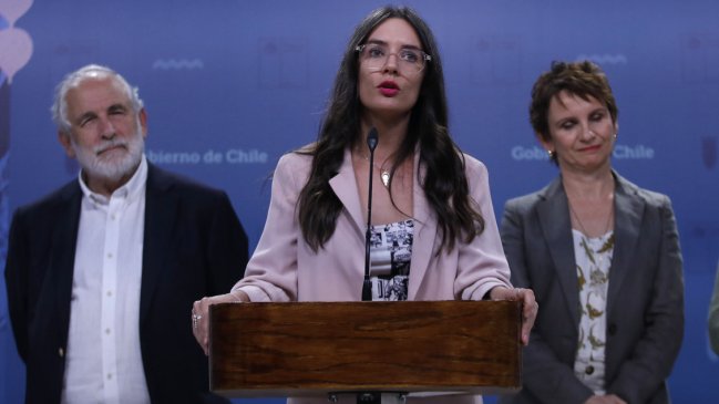 Vallejo defiende a Montes ante nuevas críticas por Democracia Viva