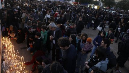   Estadio Nacional: Miles de personas honraron a víctimas de la dictadura 