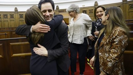   Consejo Constitucional: Abrazos, selfies y aplausos en último día de votaciones 