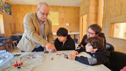   Estudiantes de Castro recibieron al Congreso Futuro en tu comuna 