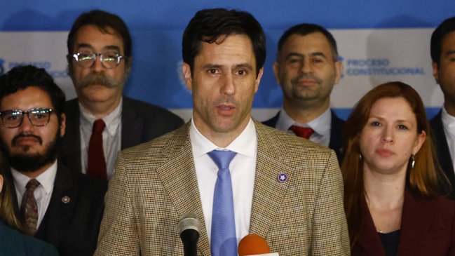 Republicanos intentará reponer normas sobre contribuciones y migrantes irregulares