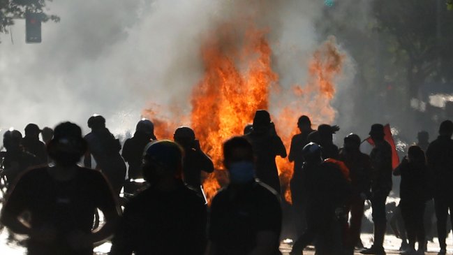 Casi el 60% de los chilenos cree que los efectos del 18-O fueron negativos