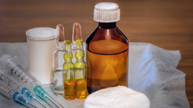 Hombre fue detenido al intentar ingresar a Chile tres frascos de 