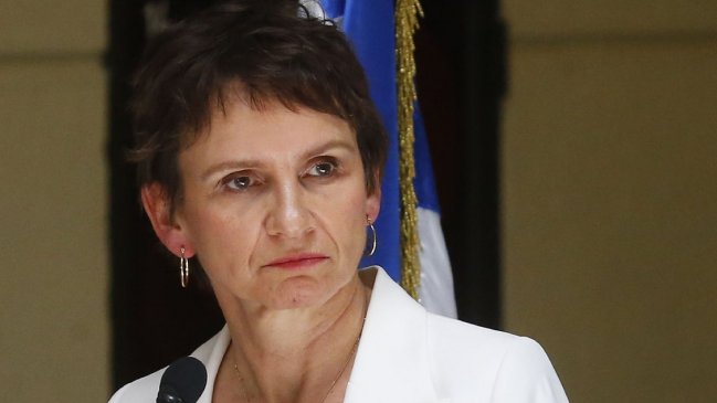 Tohá confirmó que Venezuela se opuso a aterrizaje de vuelo de expulsión