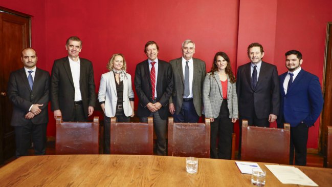 Pacto Fiscal: Comité de Expertos entregó sus conclusiones al ministro Marcel