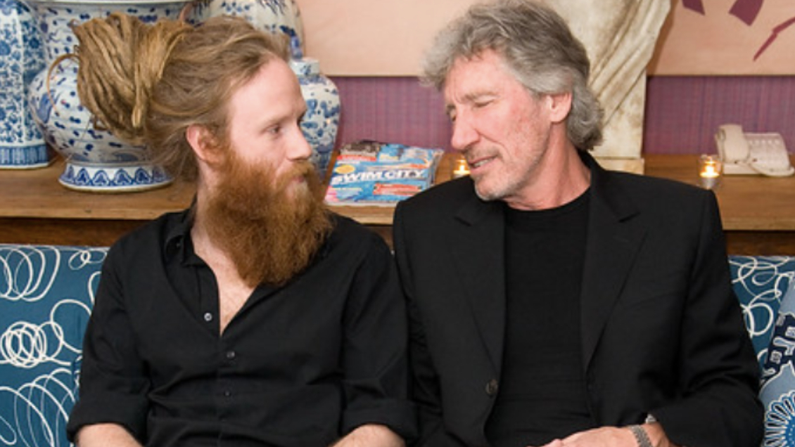 Roger Waters despidió a su propio hijo Harry de su banda: Roger Waters despidió a su propio hijo Harry de su banda: