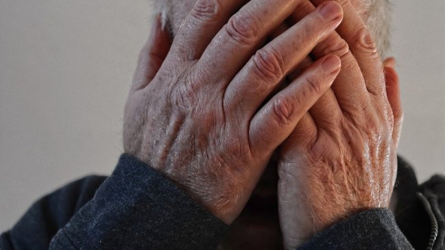 Cuatro de cada 10 chilenos están tristes siempre o gran parte del tiempo