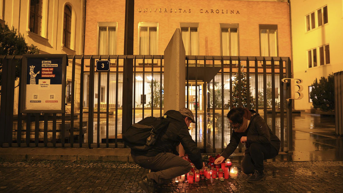 Praga no ve indicios de terrorismo en el tiroteo que dejó 15 muertos Praga no ve indicios de terrorismo en el tiroteo que dejó 15 muertos