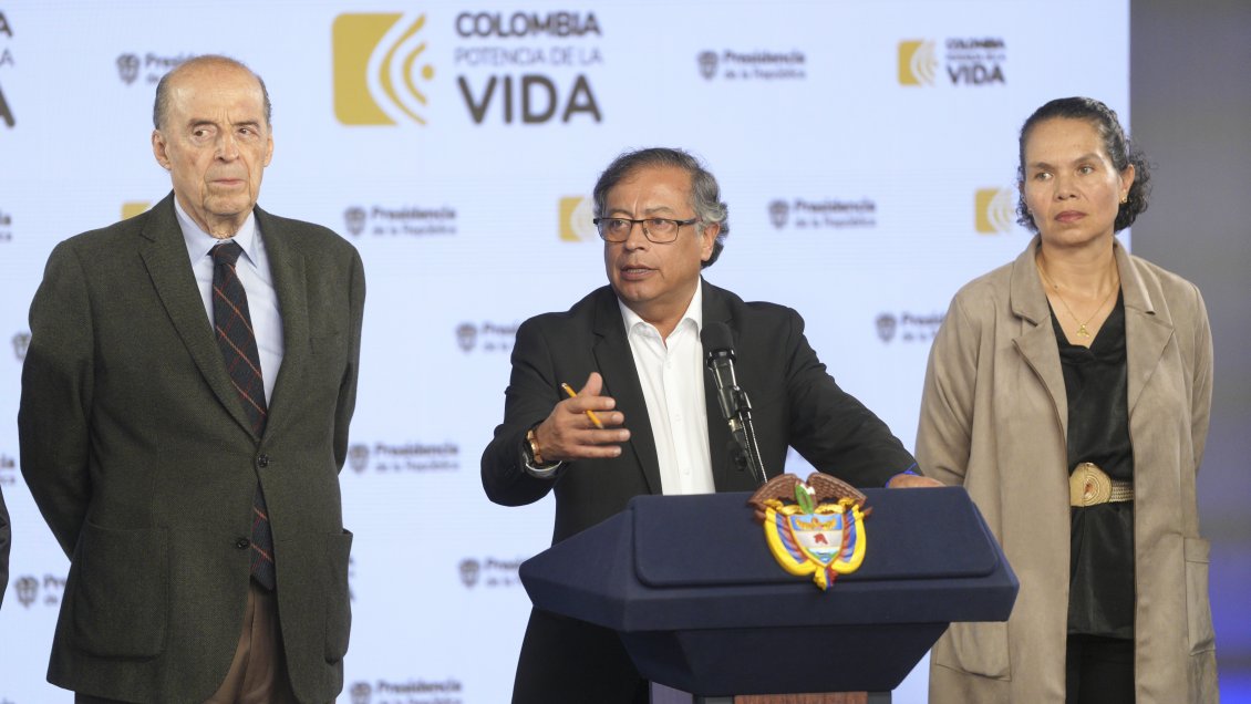 Juicio a su hijo y gastos de su esposa complican a Gustavo Petro