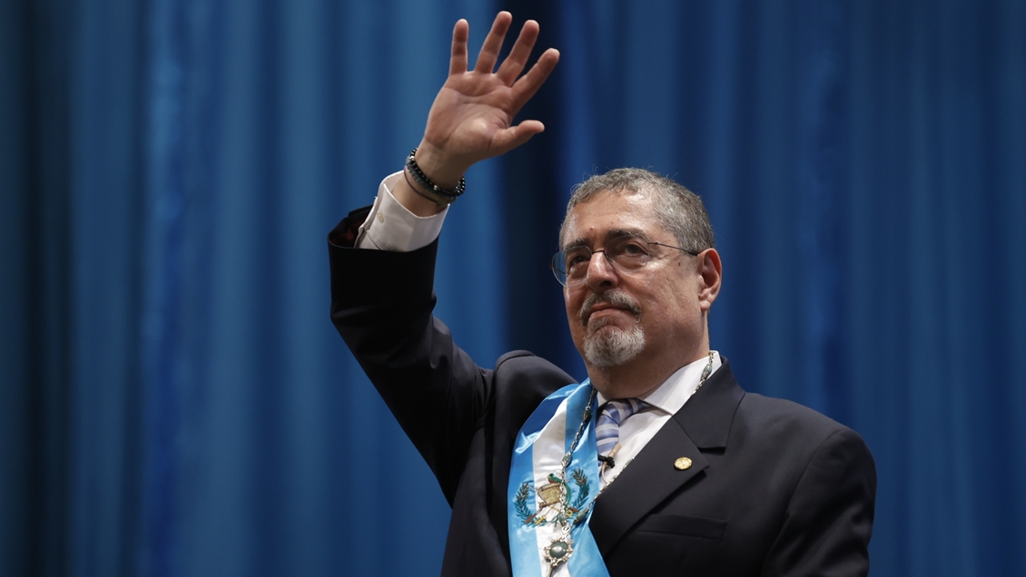 Tras complicada investidura: Arévalo dijo 