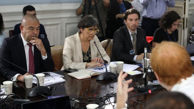 Comisión de Hacienda del Senado comenzó debate de la ley corta de isapres