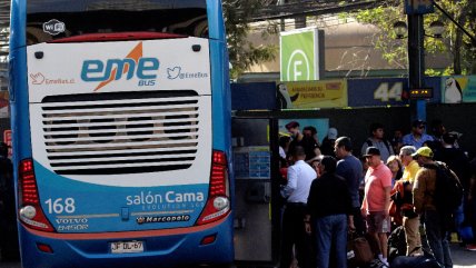   ¿Más seguros? Buses viajarán sólo mujeres y niños a Concepción 