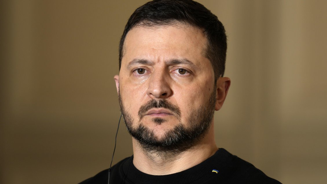 Zelenski a los rusos que voten por Putin: 